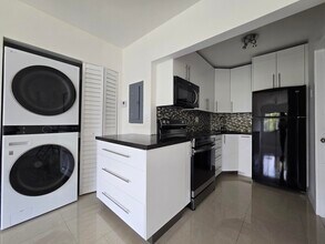 201 SE 6th Ave in Pompano Beach, FL - Building Photo - Building Photo