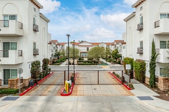 177 N Myrtle Ave in Pomona, CA - Building Photo - Building Photo