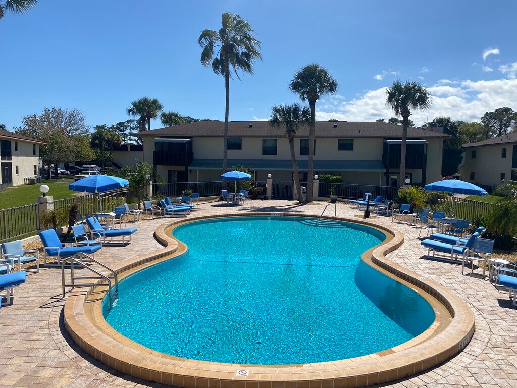 Marcell Gardens Apartments in Daytona Beach, FL