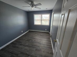 82 Elm Ave, Unit 2 in Glen Cove, NY - Building Photo - Building Photo