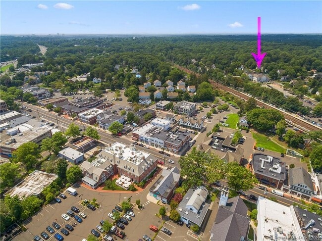 77 Leroy Ave in Darien, CT - Building Photo - Building Photo