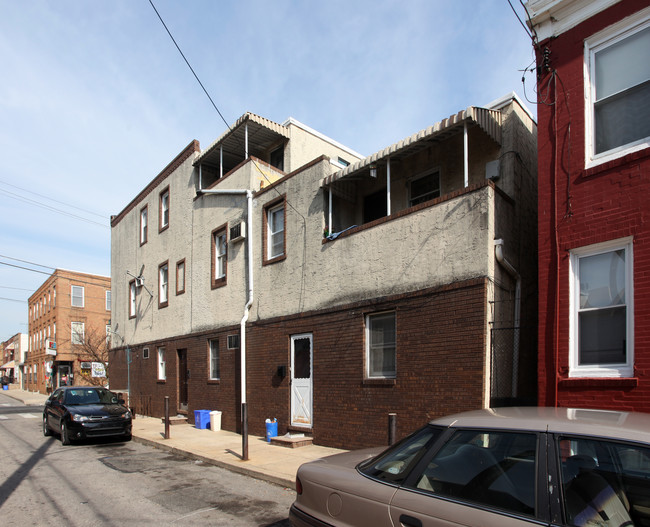 1711 S 10th St in Philadelphia, PA - Foto de edificio - Building Photo