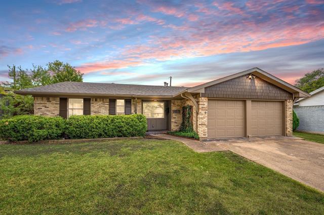 property at 9811 Kingsman Dr