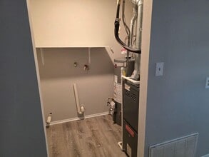 7308 N Wade School Rd in Columbia, MO - Building Photo - Building Photo