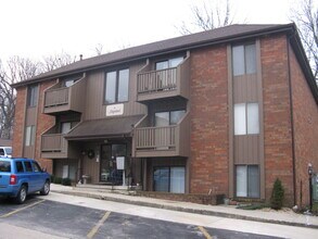 411 Woodside Trail, Unit Unit #D-2 in Decatur, IL - Building Photo - Building Photo