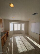 10456 Coyote Cub Ave in Las Vegas, NV - Building Photo - Building Photo
