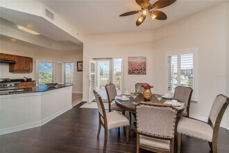 14 Somerset St, Unit 5C in Clearwater, FL - Foto de edificio - Building Photo