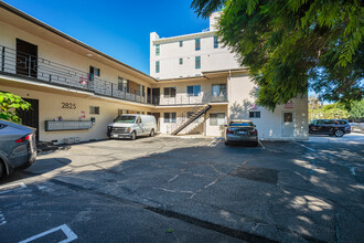 2825 S Sepulveda Blvd in Los Angeles, CA - Building Photo - Building Photo