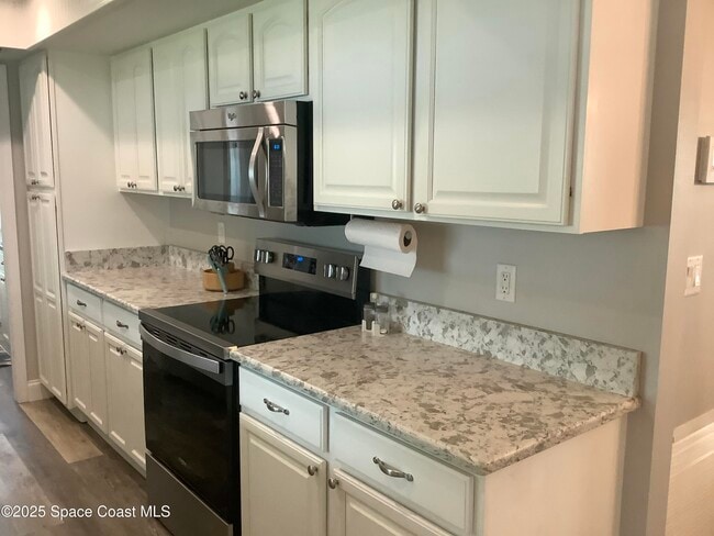 658 Hibiscus Dr in Satellite Beach, FL - Building Photo - Building Photo