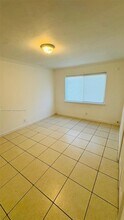 11005 SW 1st St, Unit 107 in Miami, FL - Building Photo - Building Photo
