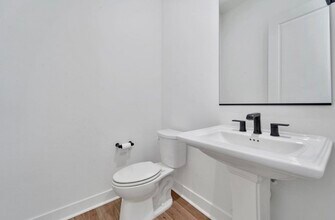 440 Chorus in Irvine, CA - Building Photo - Building Photo