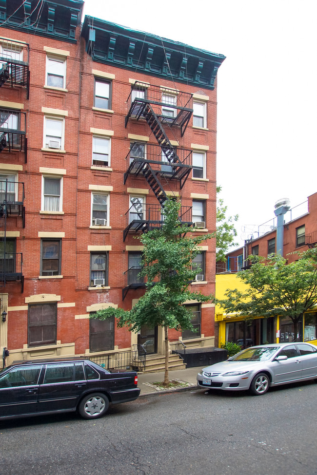 171 E 99th St in New York, NY - Building Photo - Building Photo