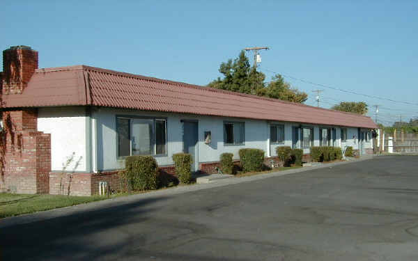 1240-1260 N Olive Ave in Turlock, CA - Building Photo - Building Photo