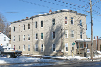 124 Alfred St in Biddeford, ME - Building Photo - Building Photo