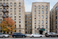 3230 Cruger Ave in Bronx, NY - Foto de edificio - Building Photo