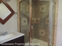 718 W 14th St photo'