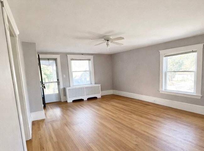 46 Standish Ave in Plymouth, MA - Building Photo - Building Photo