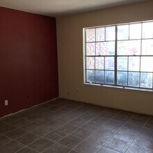 11320 Bunky Henry Ln in El Paso, TX - Building Photo - Building Photo