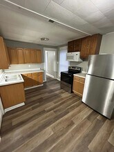 3715 Center St in Des Moines, IA - Building Photo - Building Photo