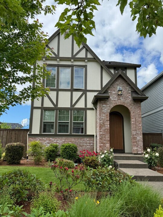 28761 SW Brussels Ln in Wilsonville, OR - Building Photo