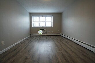 39 Shepard St in Boston, MA - Foto de edificio - Building Photo