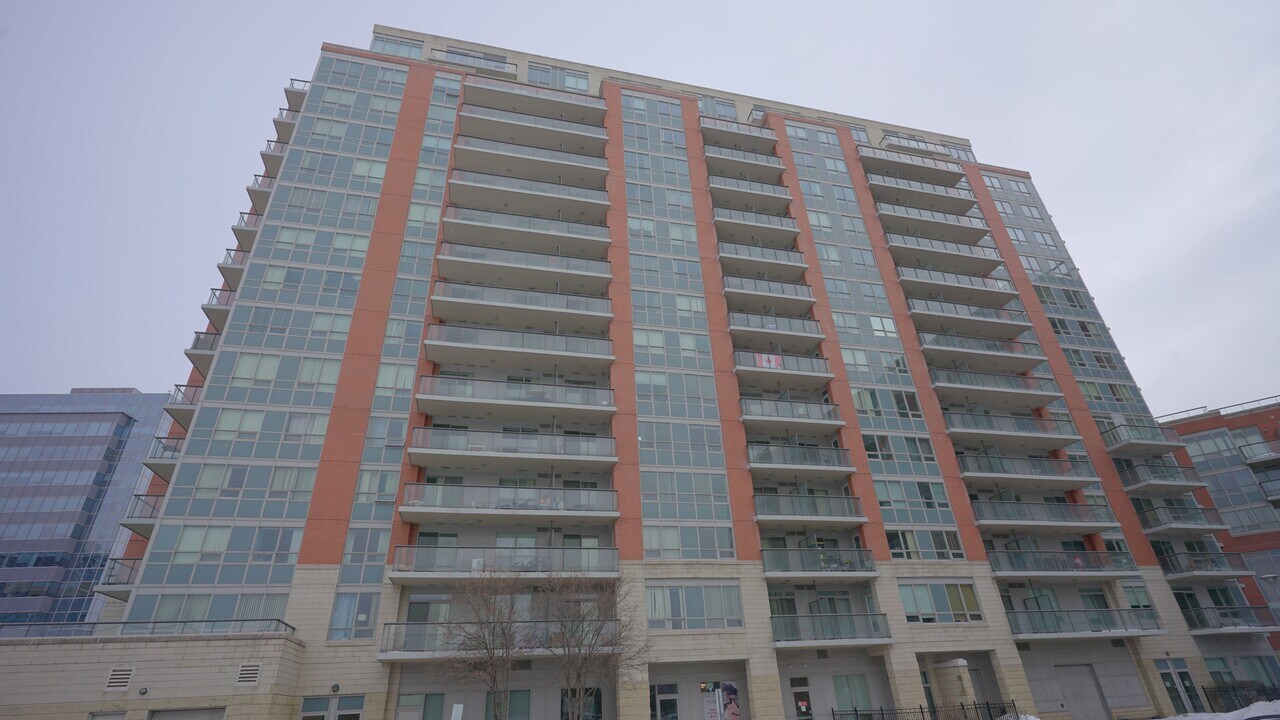 H-60-LP60 S Town Centre Blvd in Markham, ON - Building Photo