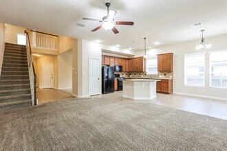 2723 Trinity Glade in San Antonio, TX - Building Photo - Building Photo