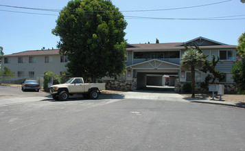 1361 Calabazas Ct in Santa Clara, CA - Building Photo - Building Photo