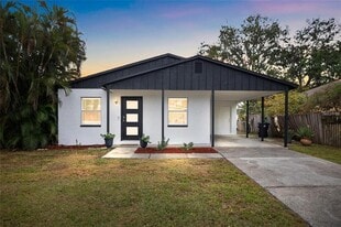 3132 56th Ave N in St. Petersburg, FL - Building Photo