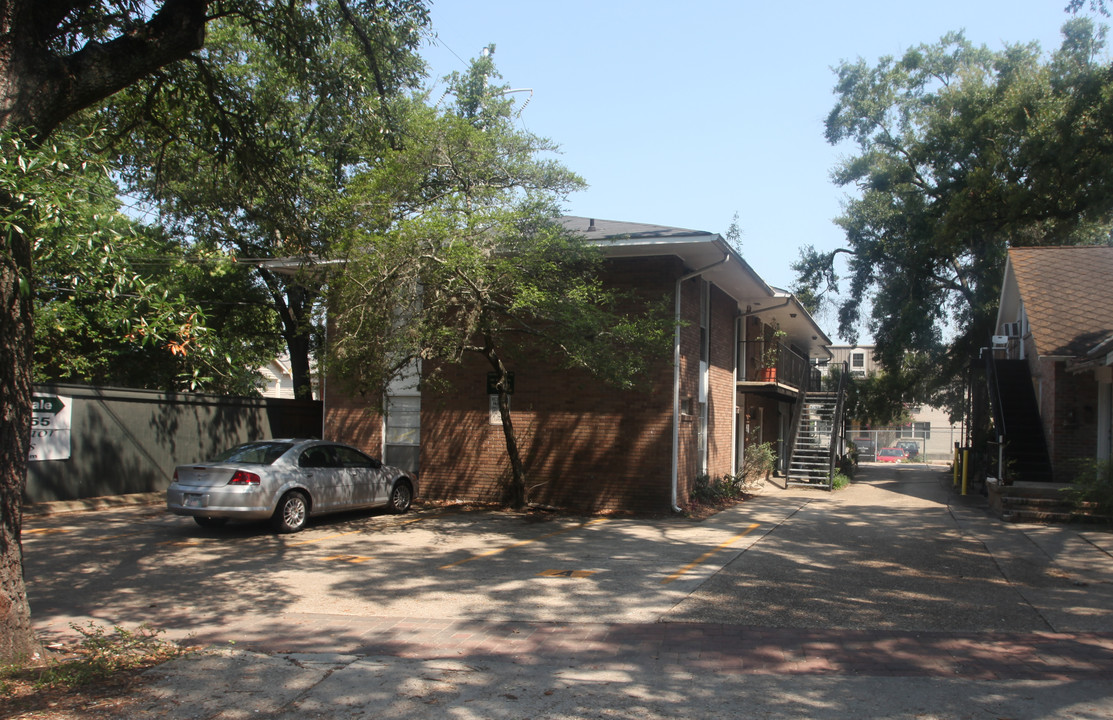 339 E State St in Baton Rouge, LA - Building Photo