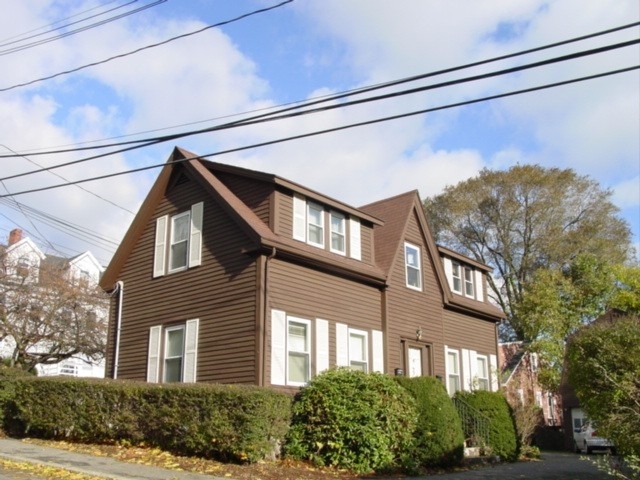 5-9 Evans Rd in Marblehead, MA - Foto de edificio