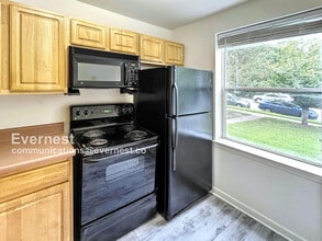 3510 E Richmond Rd in Richmond, VA - Foto de edificio - Building Photo