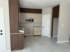 2206 Corales St in Mission, TX - Building Photo - Building Photo