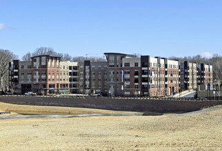 Camden Washingtonian in Gaithersburg, MD - Building Photo - Building Photo