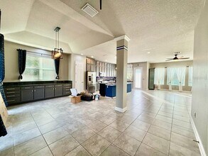 6414 Salt Creek Ave in Apollo Beach, FL - Building Photo - Building Photo