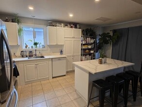 121 Dalgleish Ave in Kingston, ON - Building Photo - Building Photo