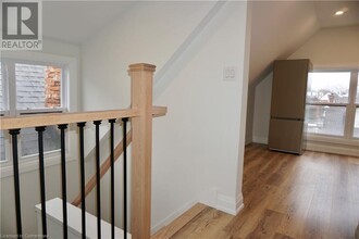 15 Greenaway Ave in Hamilton, ON - Building Photo - Building Photo