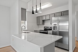 1308 Clifton St NW, Unit 408 in Washington, DC - Foto de edificio - Building Photo