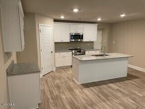 10073 Willow Leaf Dr in Gulfport, MS - Building Photo - Building Photo