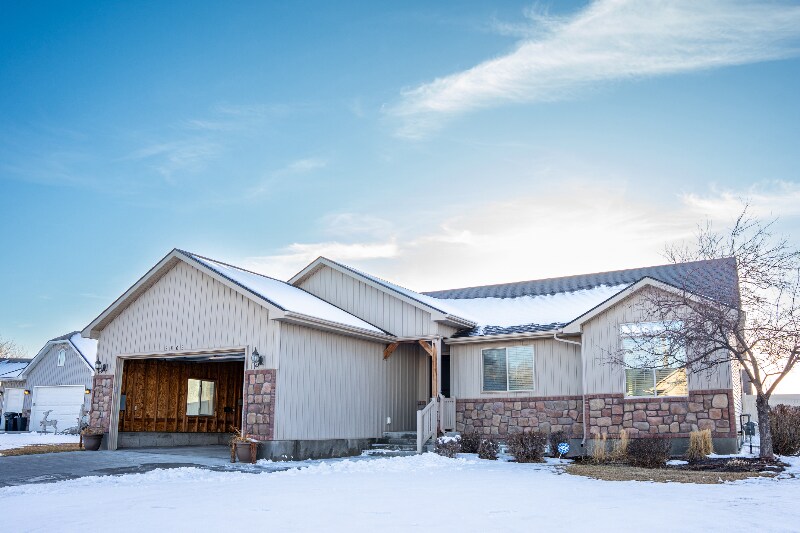 3803 Tradition Cir in Idaho Falls, ID - Foto de edificio