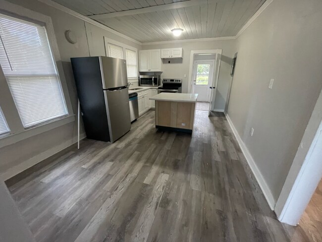250 Vernis Ave in Jacksonville, FL - Building Photo - Building Photo