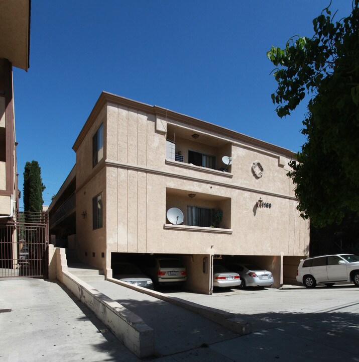 1169 W Alameda Ave in Glendale, CA - Building Photo