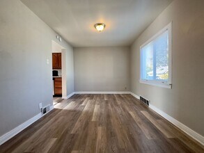 5723 N 38th St in Milwaukee, WI - Building Photo - Building Photo