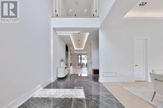 1349 Melton Dr in Mississauga, ON - Building Photo - Building Photo