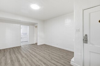 2401 20th St, Unit 2401 C in Santa Monica, CA - Building Photo - Building Photo