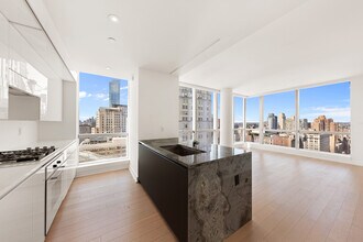 400 Park Ave S in New York, NY - Building Photo - Building Photo