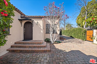 201 S Swall Dr in Beverly Hills, CA - Building Photo - Building Photo