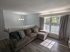 2560 SW Belle Ave in Topeka, KS - Building Photo - Building Photo