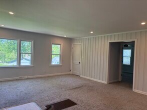 5525 N Bennington Ave, Unit A in Kansas City, MO - Foto de edificio - Building Photo