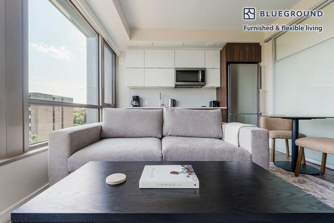 301 M St SW in Washington, DC - Building Photo - Building Photo